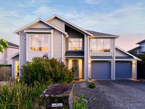 14 Tuangi Street, Long Bay