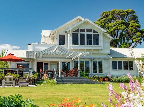 133 Bronte Road East, Mahana