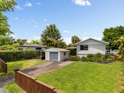 11 Greenwich Street, Richmond Heights