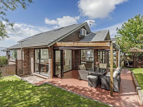 2/15 Onepoto Road, Hauraki