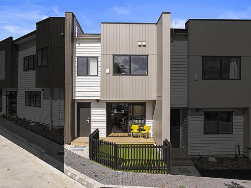 2/25 Vodanovich Road, Te Atatu South