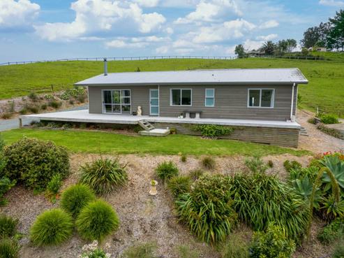 571 Shoemaker Road, Waipu