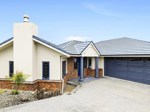 5 Betty Watt Grove, Riverstone Terraces