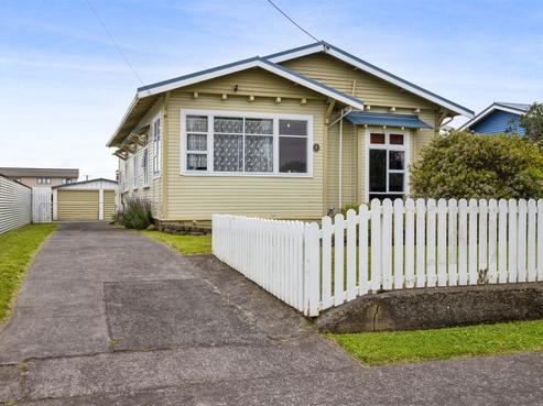 115 Victoria Street, Hawera