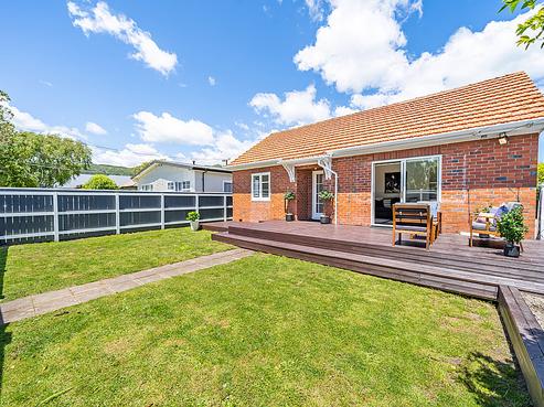 24 Mahoe Street, Central Hutt