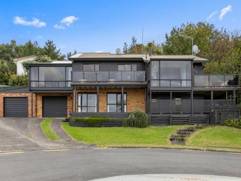 122 Tuna Place, Onemana