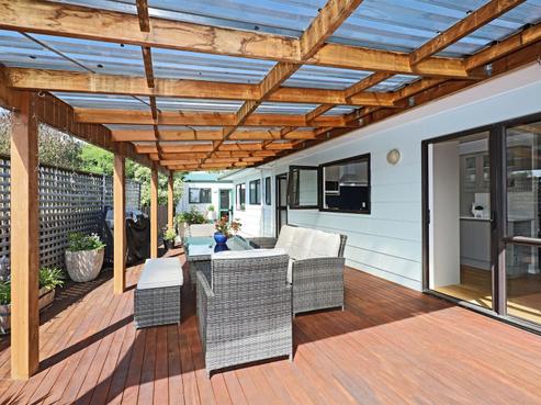 2/1002 Southland Road, Raureka