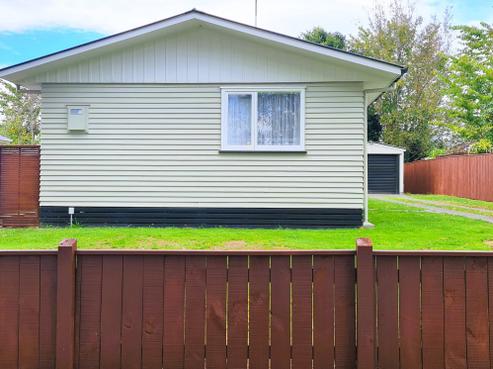 98 Te Rangitautahanga Road, Turangi