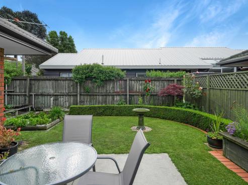 2/47 Laing Crescent, Heathcote Valley