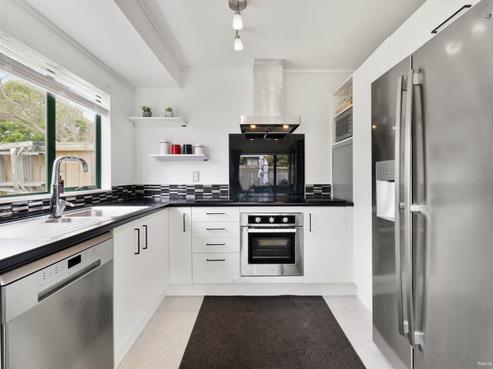 2A Kay Road, Panmure