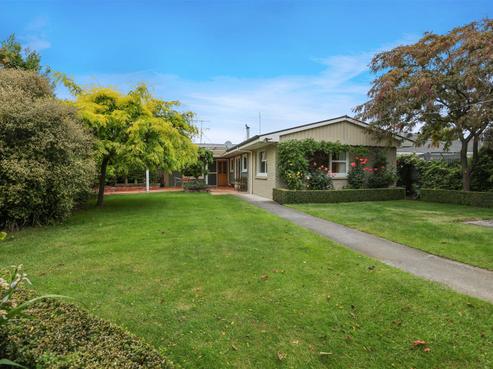 85 Trevors Road, Hampstead