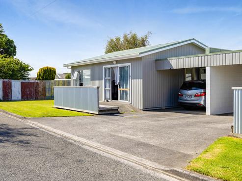25 Douglas Street, Hawera
