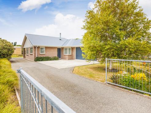 8 Roots Street West, Feilding