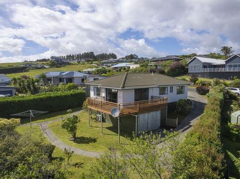 11 Torsby Road, Coopers Beach