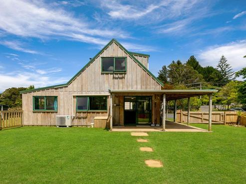 30 Colville Road, Coromandel