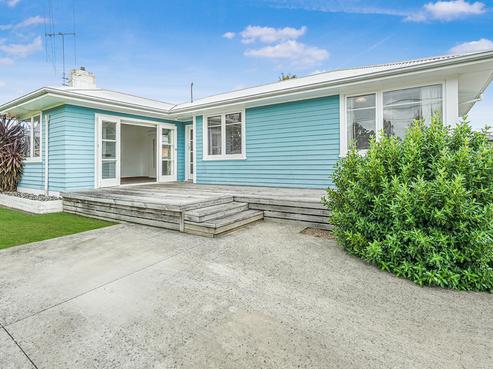 94 Bruce Avenue, Glenview