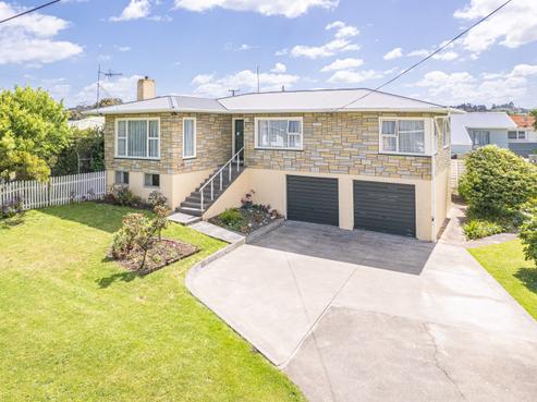 100 Lincoln Road, Springvale