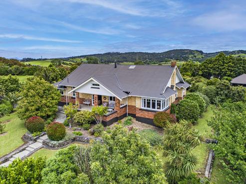 8 Tullamore, Maunu