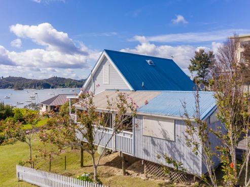 8 Kakapu Road, Russell