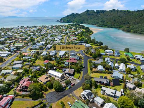 115 Brook Place, Whangamata