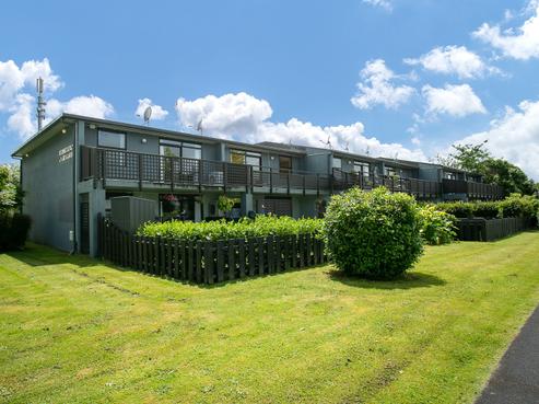 8/98 Burns Street, Leamington