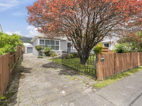 34 Milne Crescent, Taita