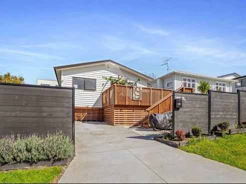 20 Lincoln Park Avenue, Massey