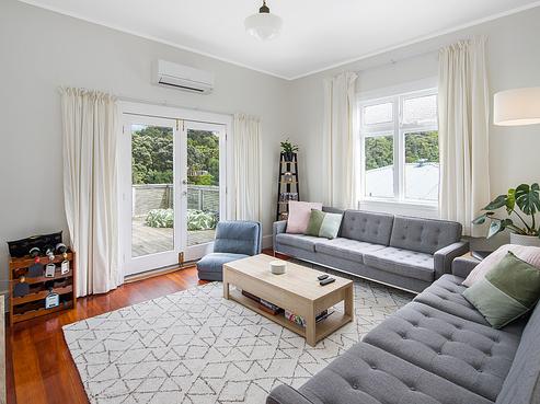 19 Highland Crescent, Wadestown