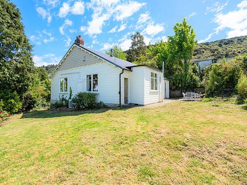 18 Wanaka Street, Ravensbourne