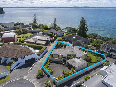 12 Pacific Parade, Army Bay