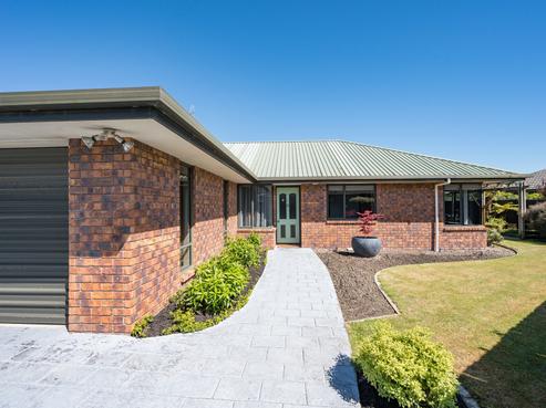84 Aldinga Avenue, Stoke