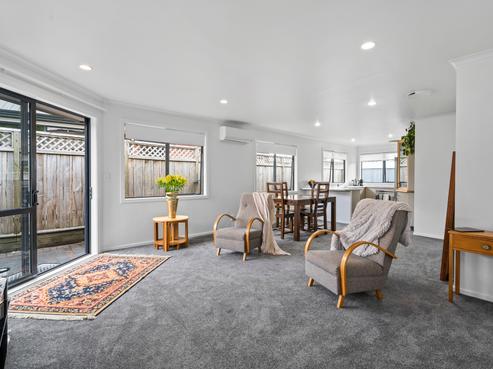 5 Bronte Place, Leamington