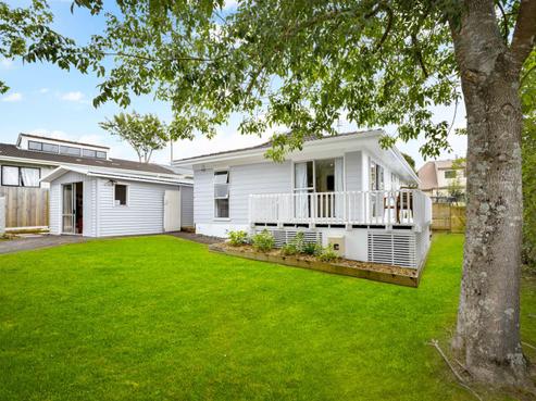 70 Lynn Road, Bayview