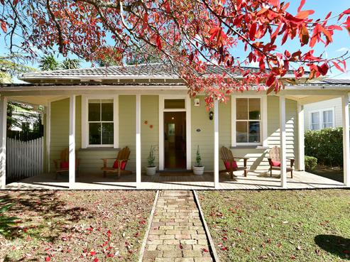 25 Kowhai Street, Helensville