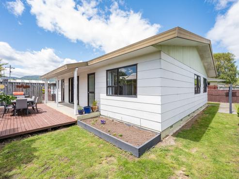 32A Bolt Road, Annesbrook