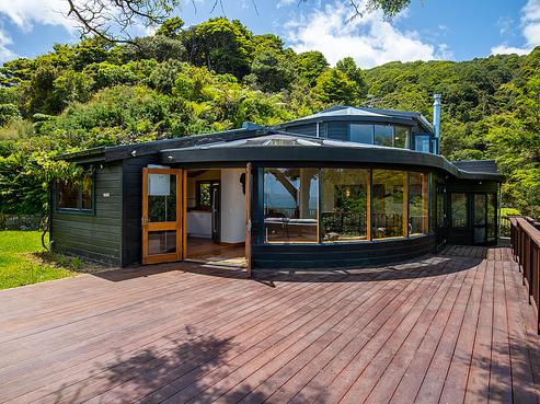 5 Whiorau Grove, Lowry Bay