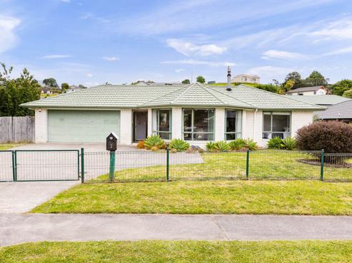 2 Te Kauri Place, Helensville