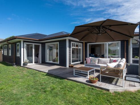 61 Montgomery Crescent, Kinloch