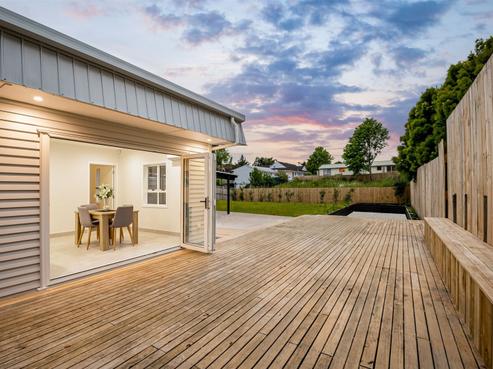 5 Duchess Way, Riverhead
