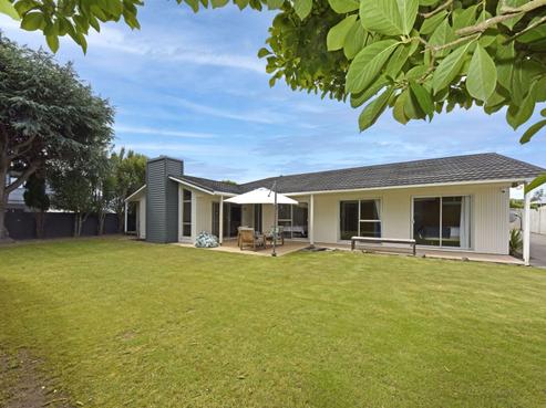 26B Mcbratneys Road, Dallington