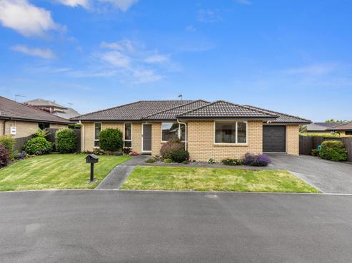 27 Sexton Road, Huntington