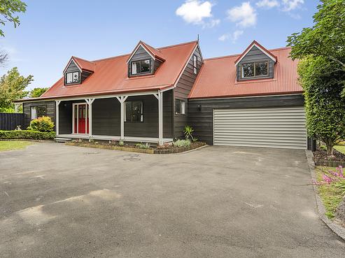 56 Larchmont Grove, Totara Park