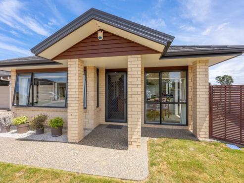 25 Ian Peter Way, Otaki