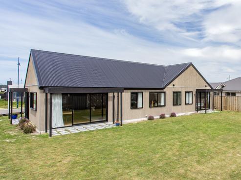 11 Katipo Way, Pegasus