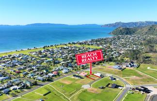  4 Riria Way, Matarangi