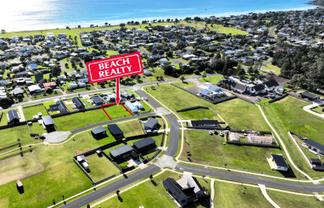  4 Riria Way, Matarangi
