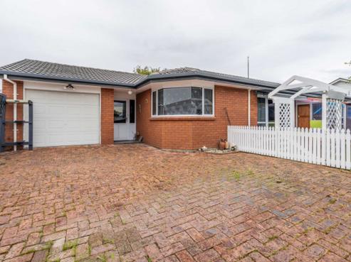 784 Queens Drive, Waikiwi