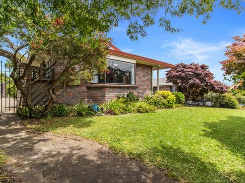 28 Lansdowne Crescent, Glenview
