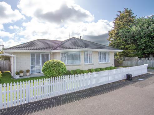 177 Cook Street, West End