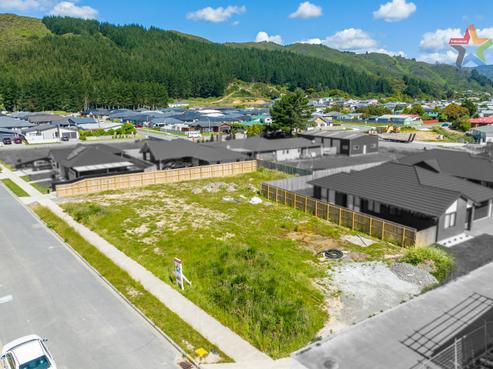 9 Te Ara o Toroa, Wainuiomata